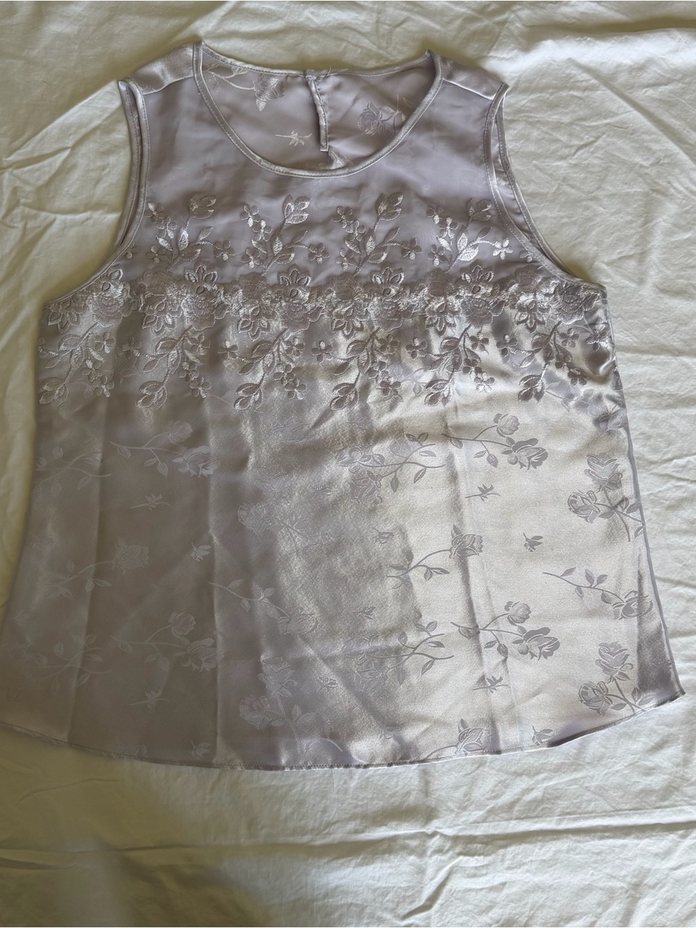 Sleeveless Floral Satin-Like Innermost Sleeveless Top - Light Lavender